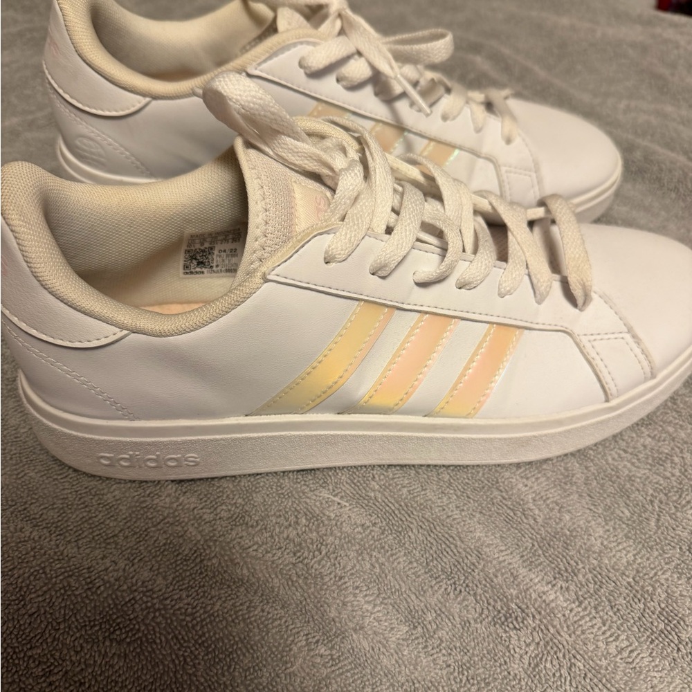 adidas Women’s White Sneakers‎ with Pastel Yellow & Pink Stripes